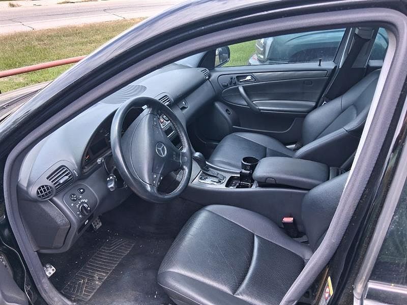 2004 MERCEDES-BENZ C-Class