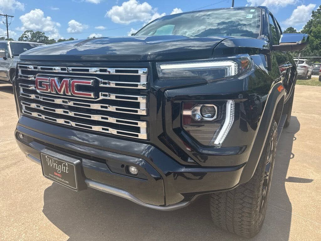 2024 GMC Canyon