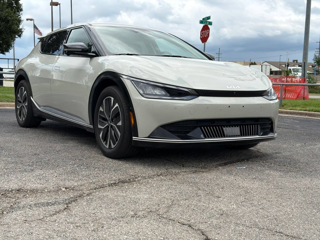 2023 KIA EV6