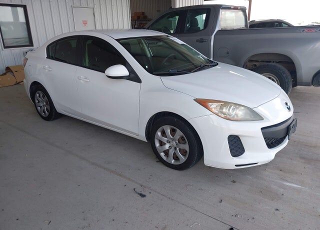 2012 MAZDA Mazda3