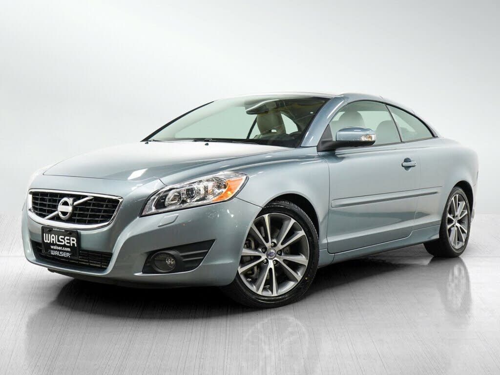 2011 VOLVO C70