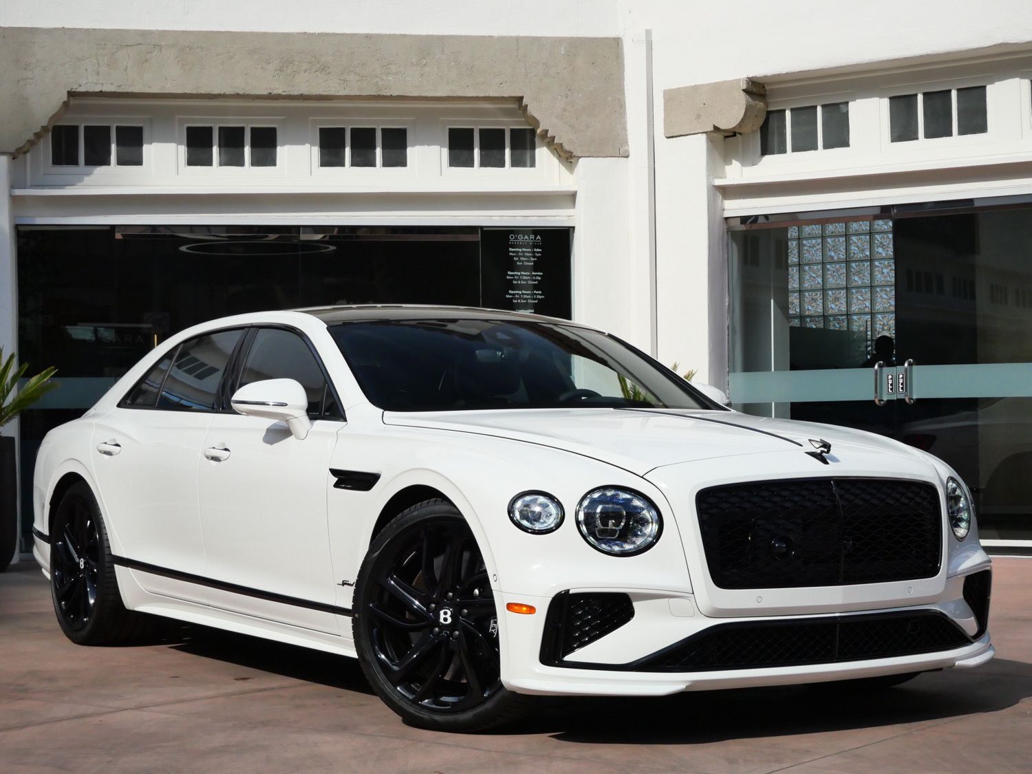 2025 BENTLEY Flying Spur