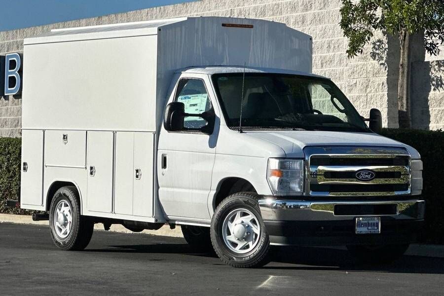 2026 FORD E-350