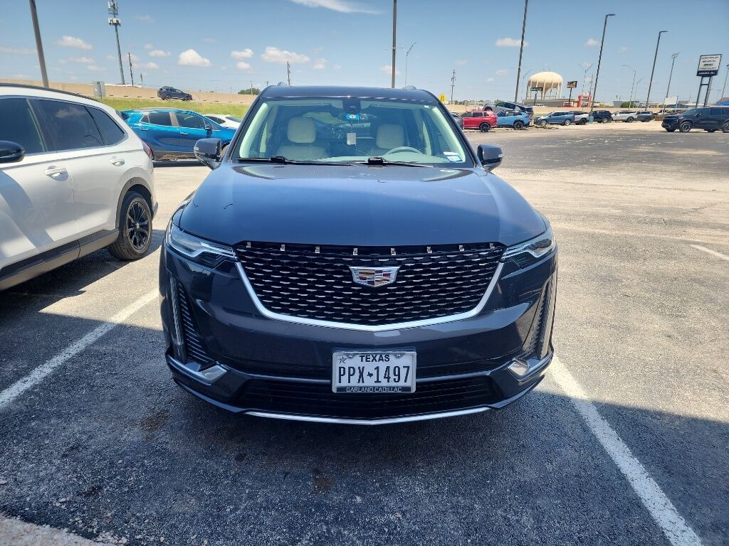 2021 CADILLAC XT6