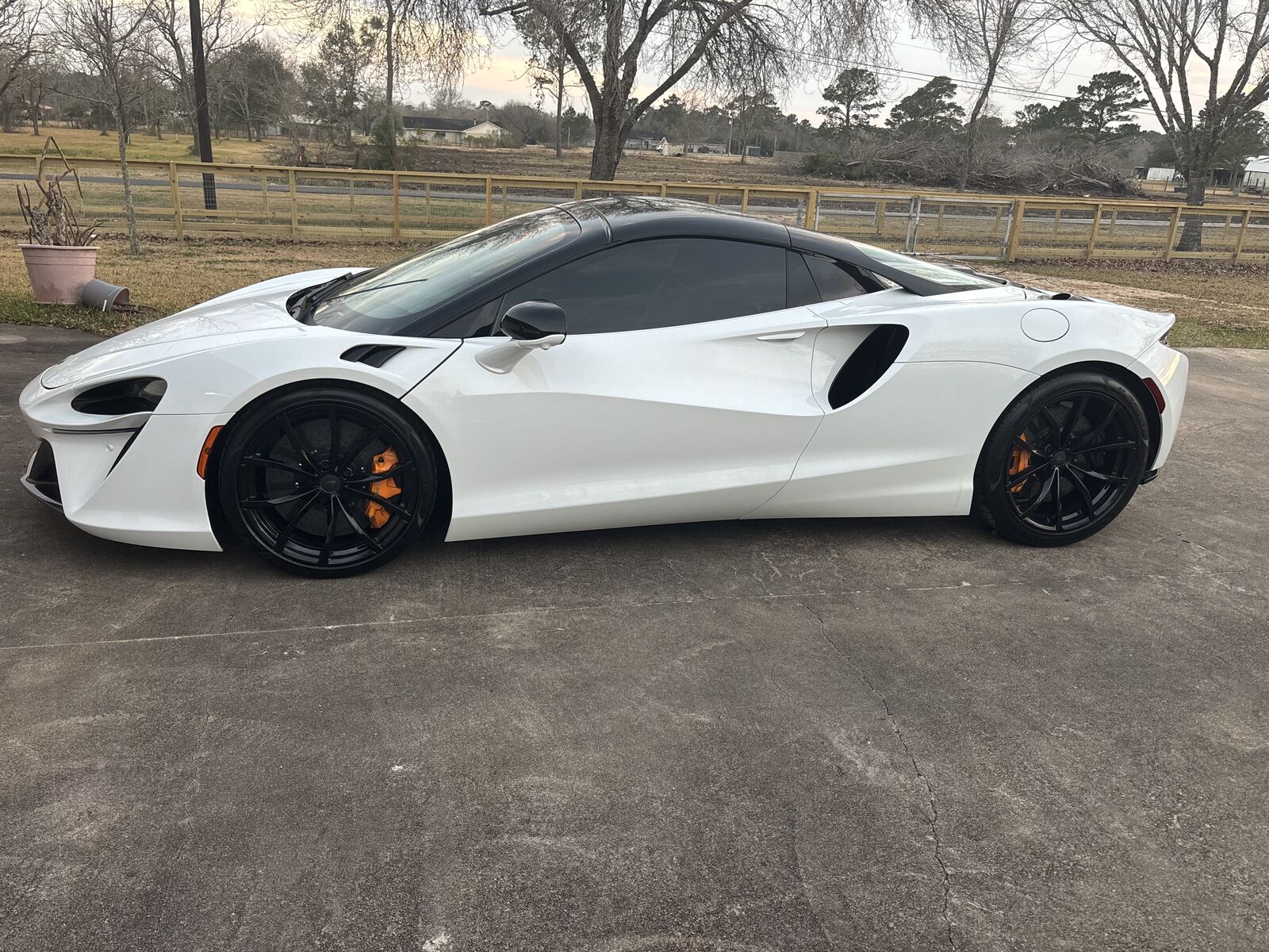 2025 MCLAREN ARTURA