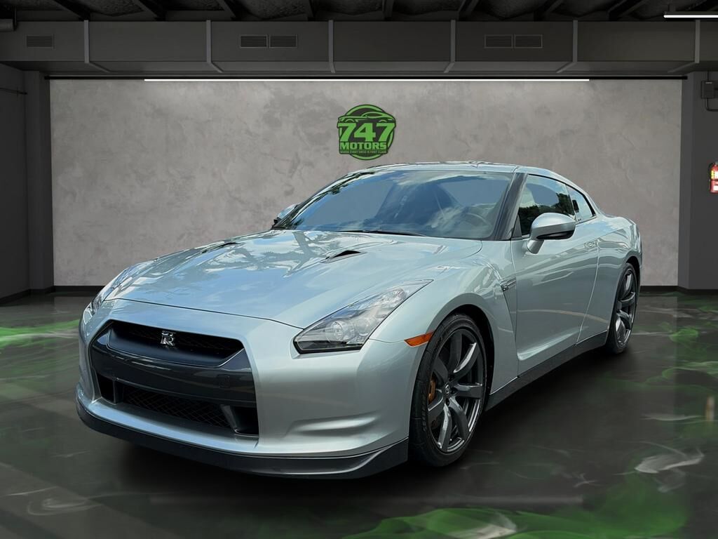 2009 NISSAN GT-R