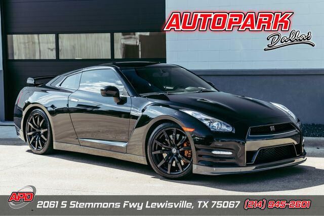 2013 NISSAN GT-R