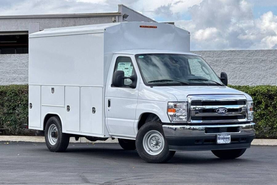 2026 FORD E-350