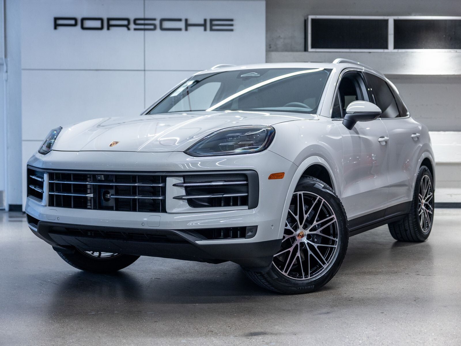2026 PORSCHE Cayenne