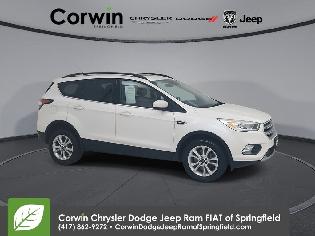 2017 FORD Escape
