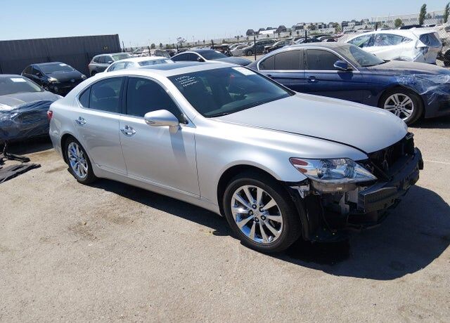 2010 LEXUS LS