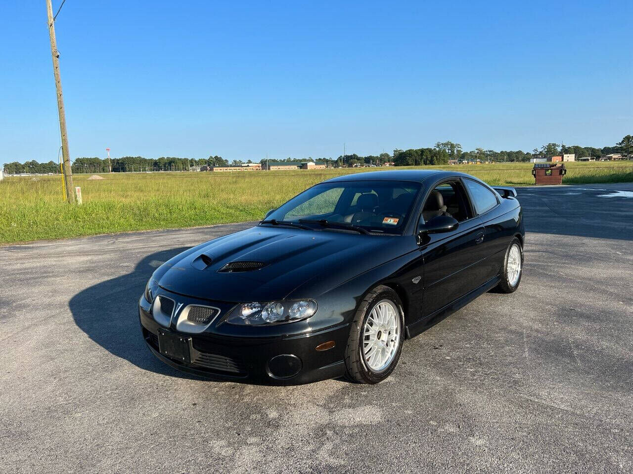 2004 PONTIAC GTO