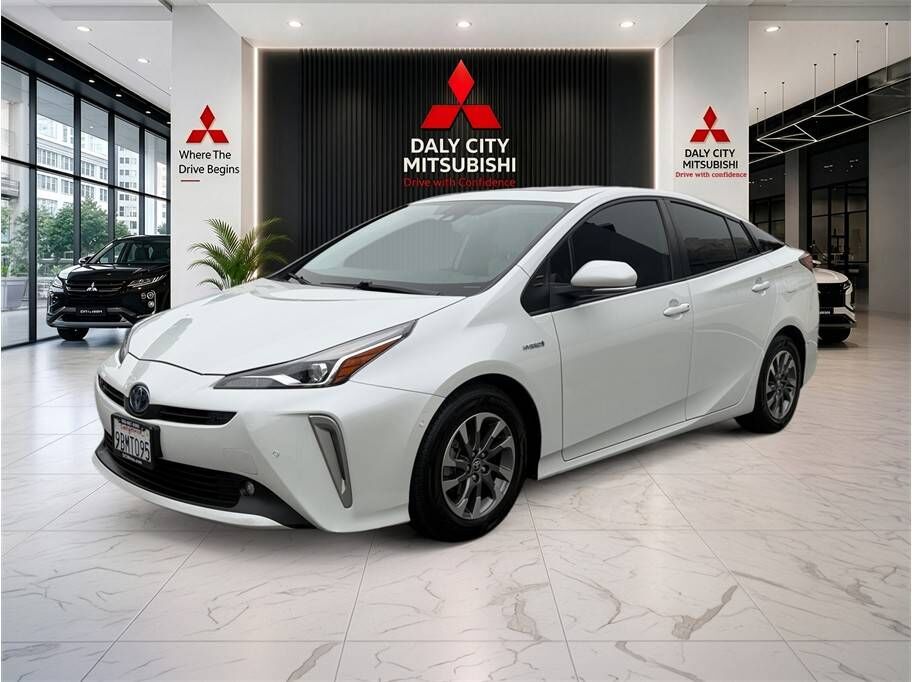 2022 TOYOTA PRIUS