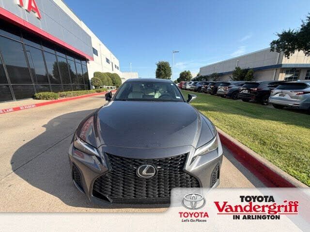2022 LEXUS IS