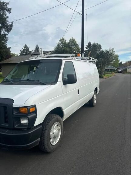 2011 FORD E-150
