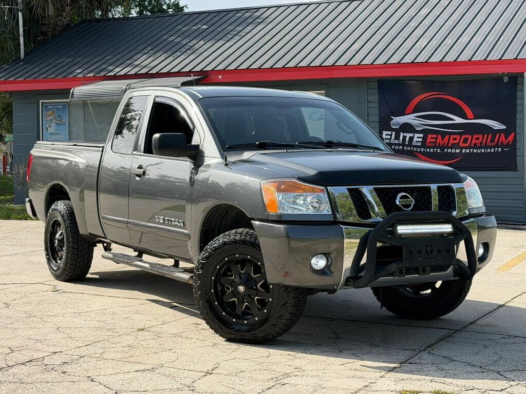 2012 NISSAN Titan