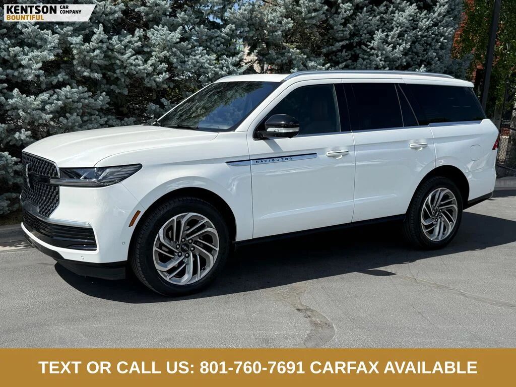 2025 LINCOLN Navigator
