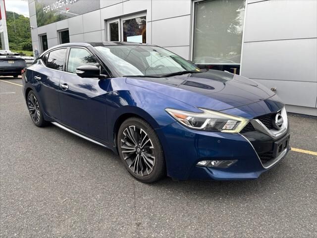 2016 NISSAN Maxima