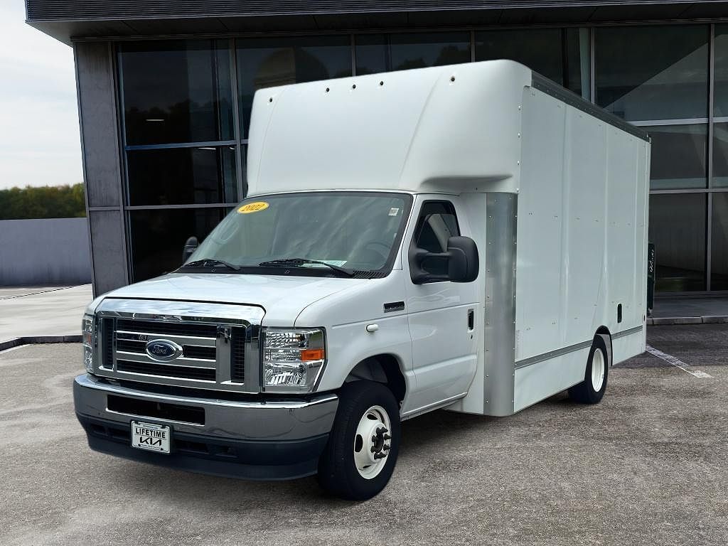 2022 FORD E-350