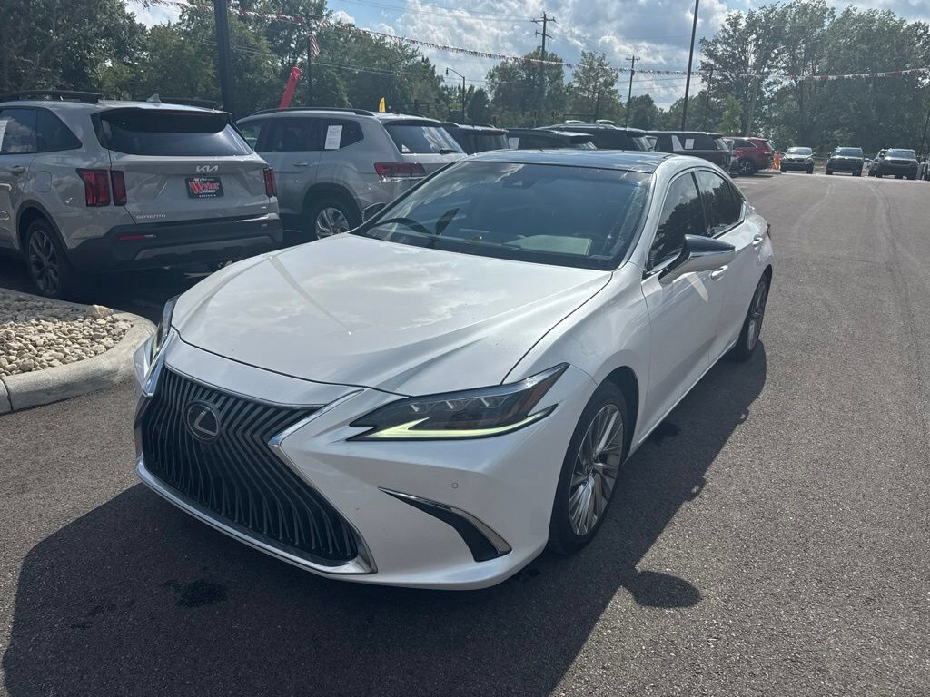 2021 LEXUS ES