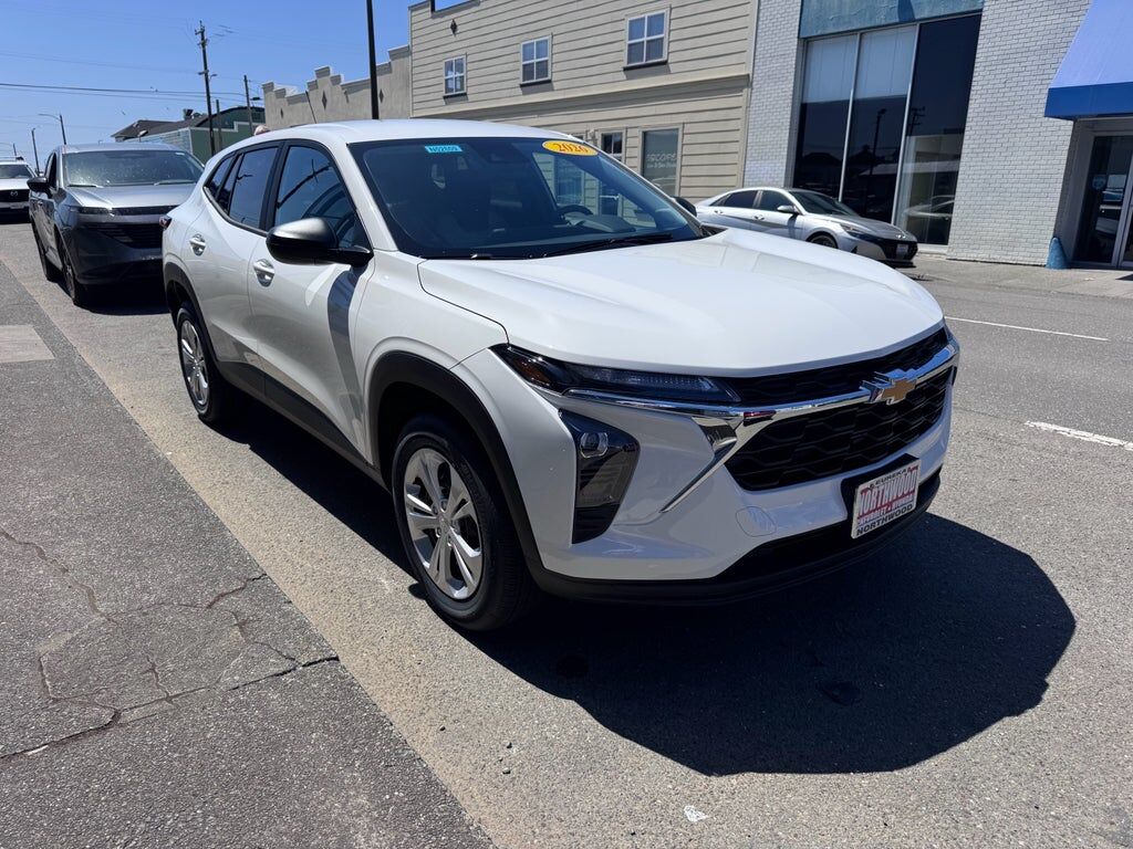2026 CHEVROLET Trax