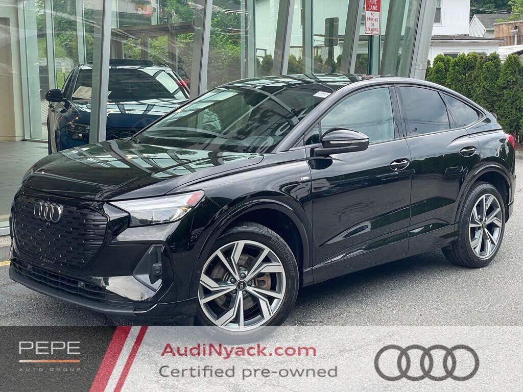 2024 AUDI Q4