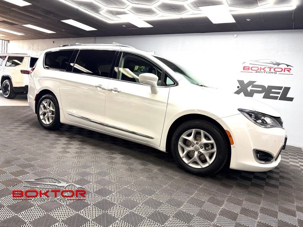 2018 CHRYSLER Pacifica