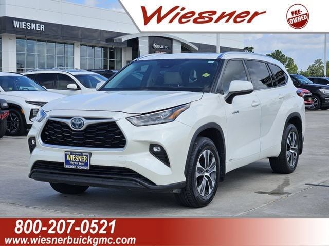 2021 TOYOTA Highlander