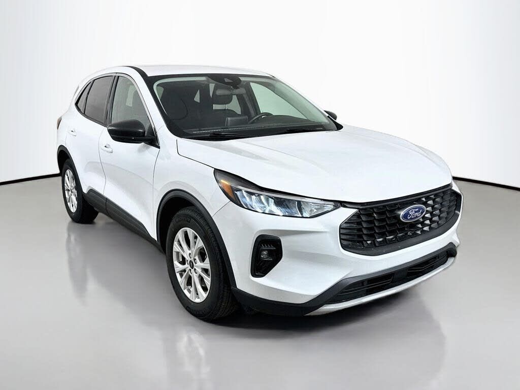 2024 FORD Escape