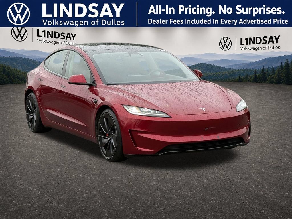 2024 TESLA Model 3