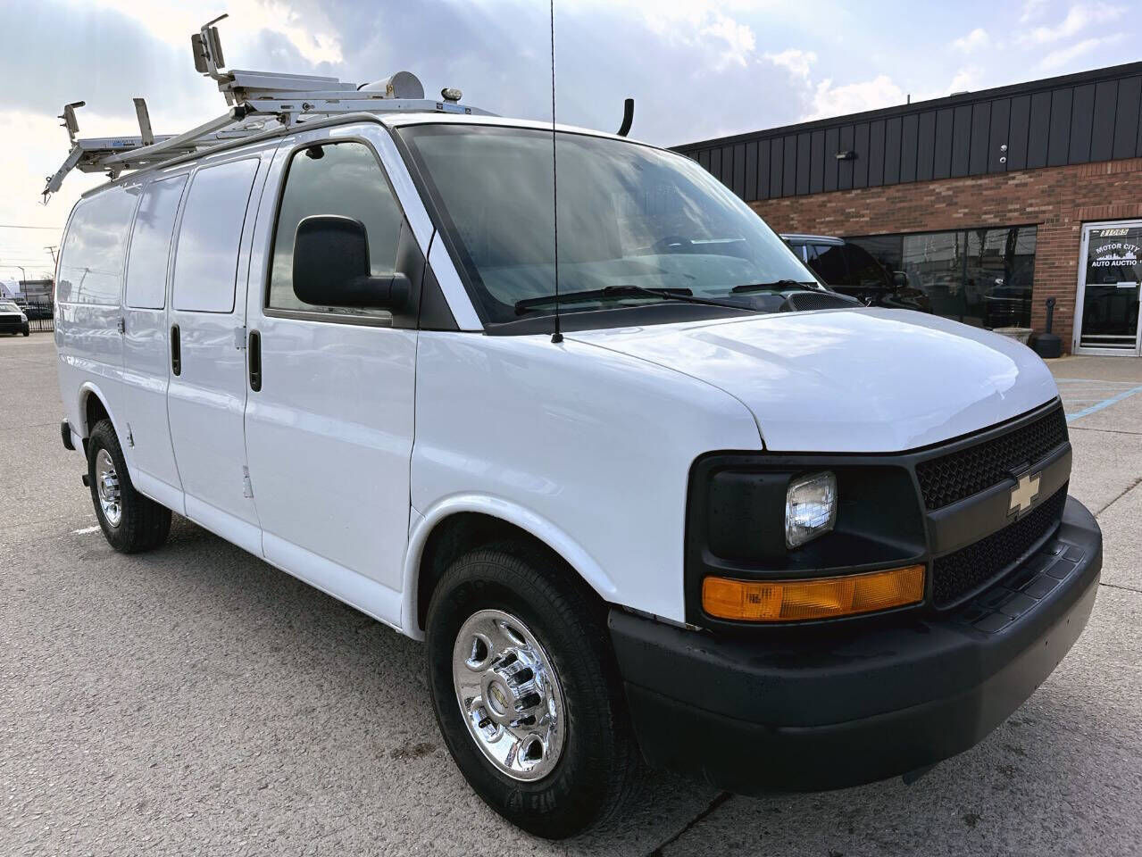 2013 CHEVROLET Express