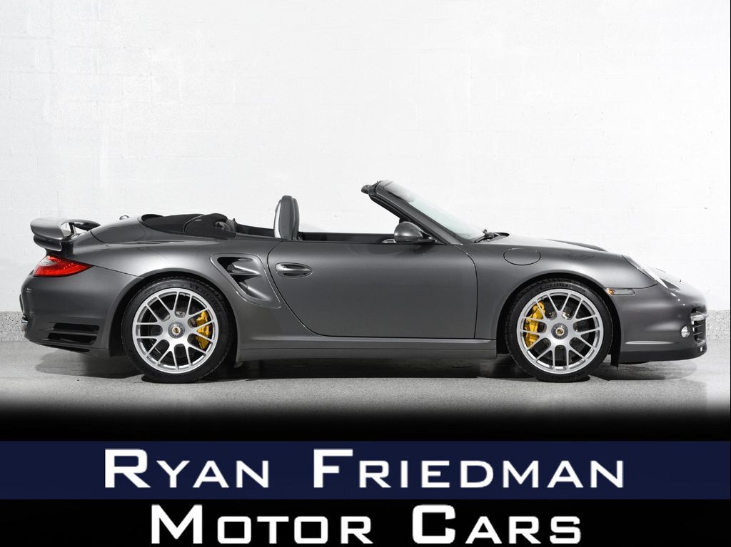 2011 PORSCHE 911