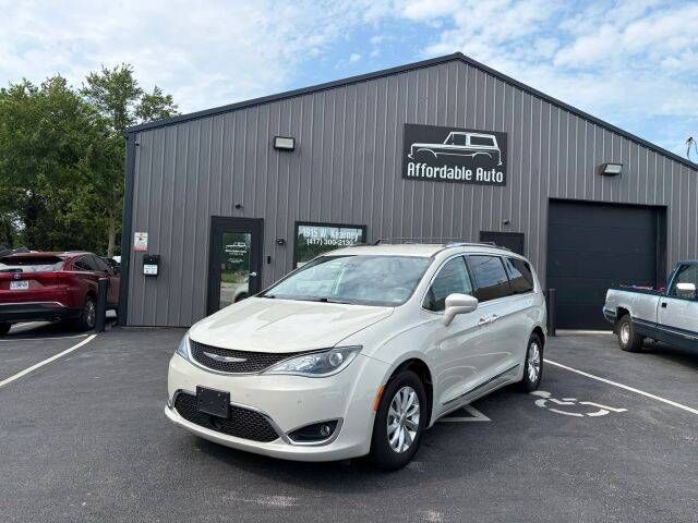 2019 CHRYSLER Pacifica