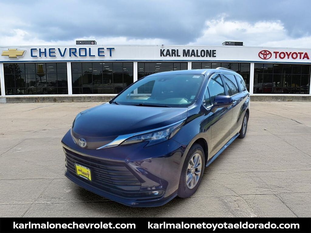 2025 TOYOTA Sienna