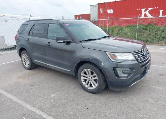 2017 FORD Explorer