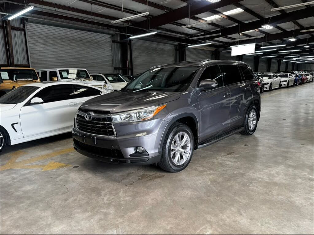 2015 TOYOTA Highlander