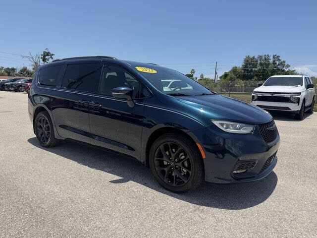 2022 CHRYSLER Pacifica