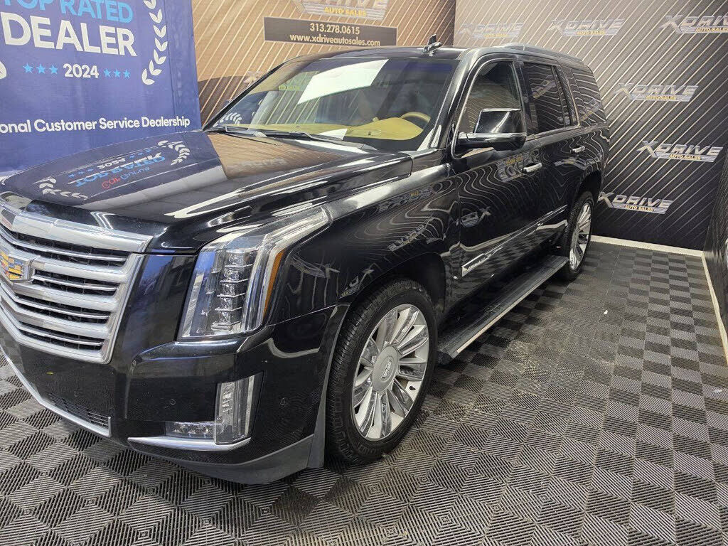 2017 CADILLAC Escalade