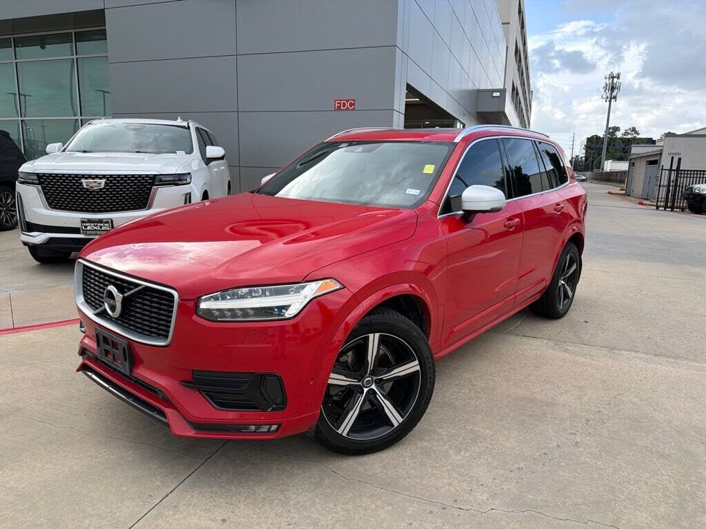 2019 VOLVO XC90
