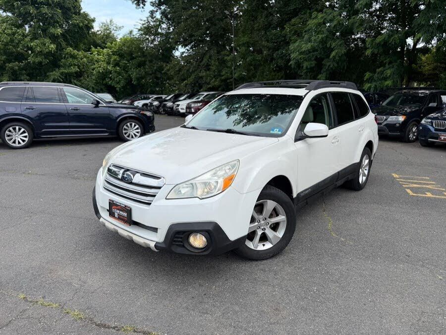 2014 SUBARU Outback