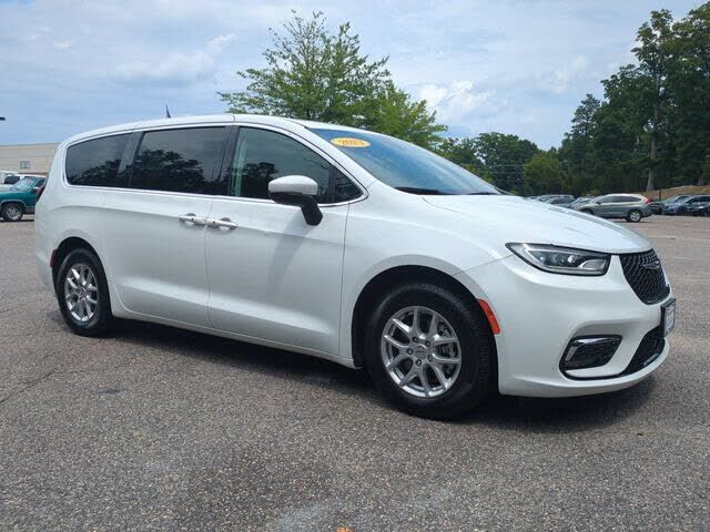 2023 CHRYSLER Pacifica