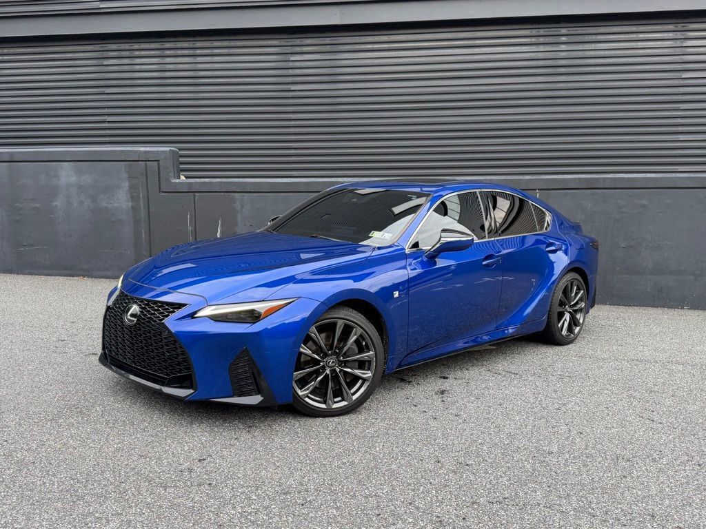 2022 LEXUS IS