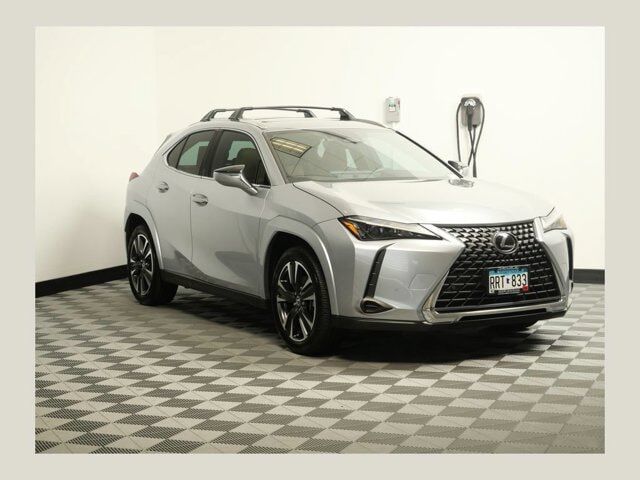 2025 LEXUS UX