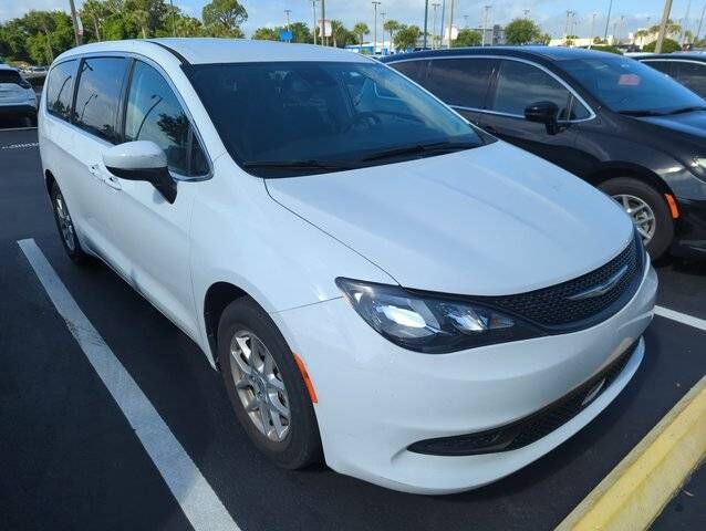 2023 CHRYSLER Voyager