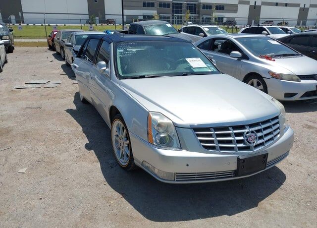 2010 CADILLAC DTS
