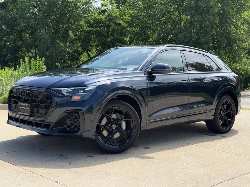 2025 AUDI Q8