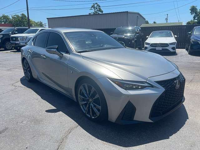2022 LEXUS IS