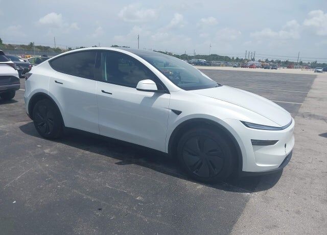 2026 TESLA Model Y