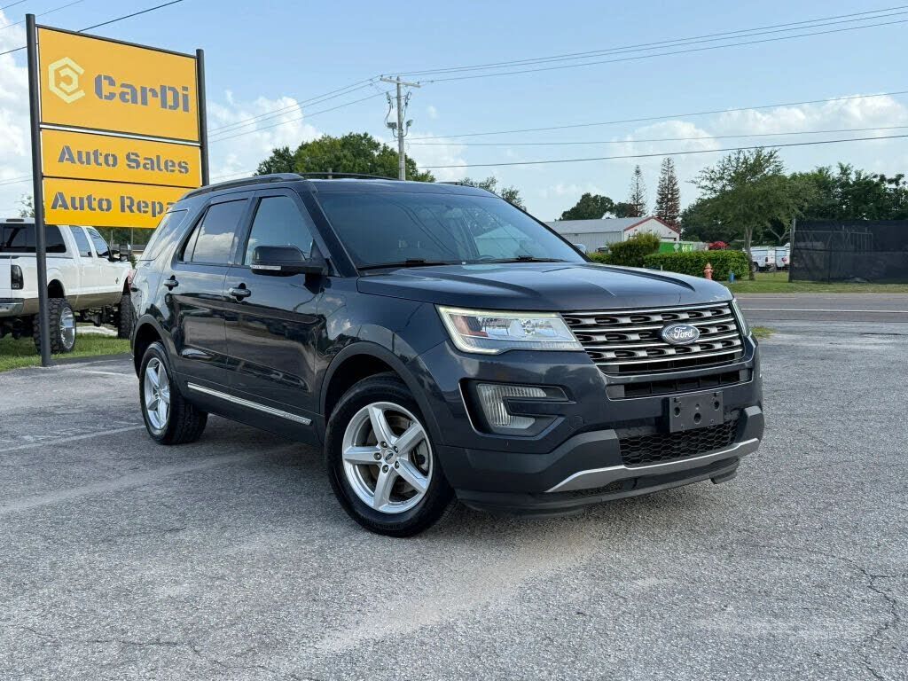 2017 FORD Explorer