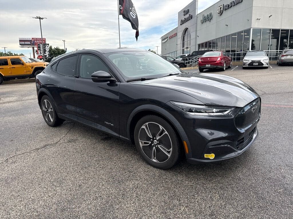 2022 FORD Mach-E